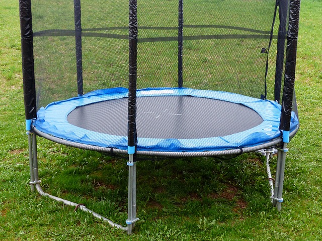 zahradní trampolína