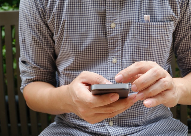 mobilní telefon